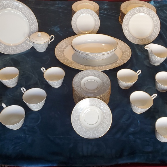 FRANCISCAN MASTERPIECE RENAISSANCE 65PC DINNERWARE - Picture 1 of 8